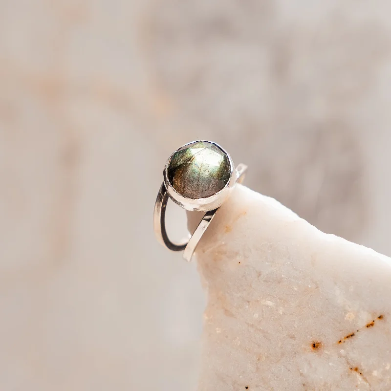 women’s fine rings-Tallulah Labradorite Ring