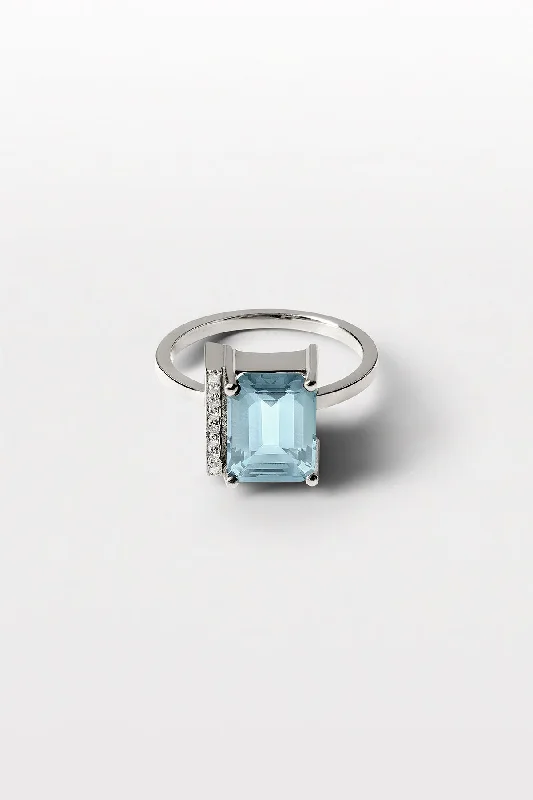 women’s open rings-Lustre 06 18K Whitegold Ring w. Diamonds & Aquamarine