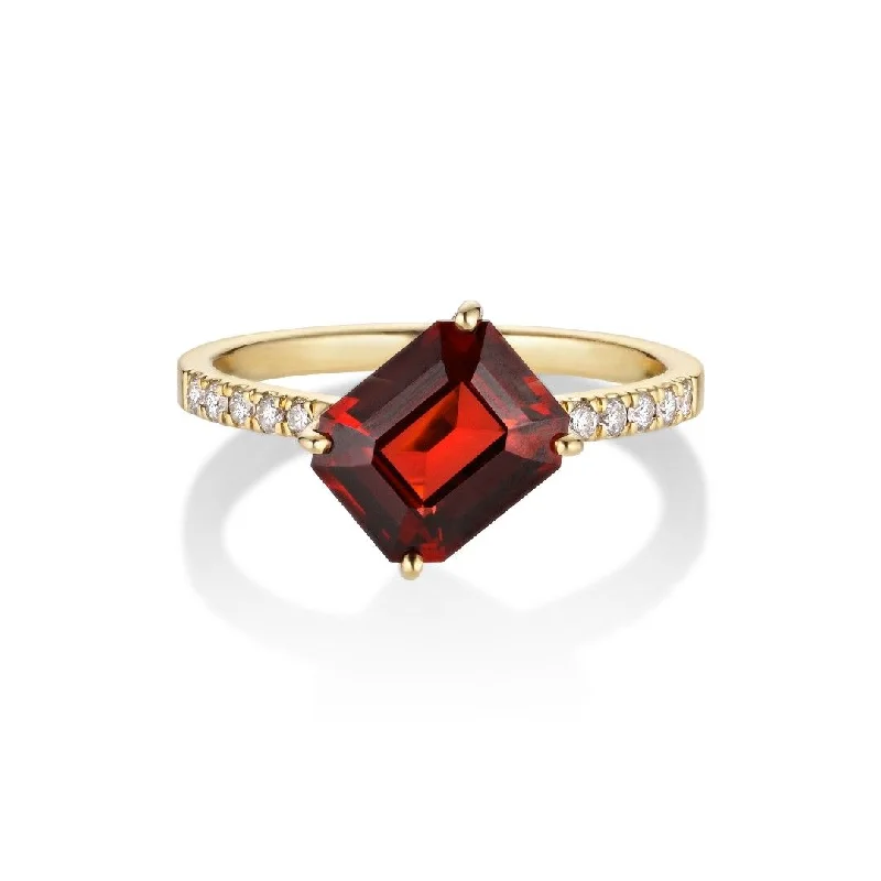 women’s gemstone engagement rings-Ratu 18K Gold Ring w. Diamonds & Garnet