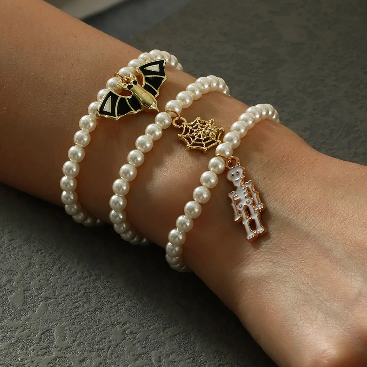 women’s stacked bangles-Halloween Metal Skull Bat Ghost Pendant Pearl Bracelet Wholesale Nihaojewelry