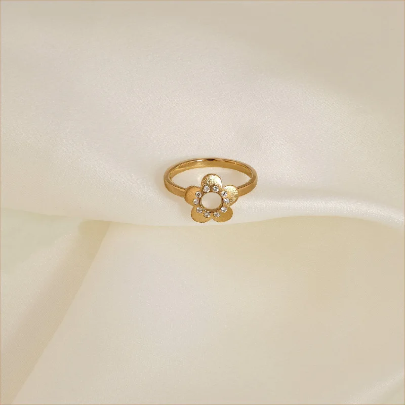 women’s diamond engagement rings-Flower Power 18K Gold Ring w. Diamonds