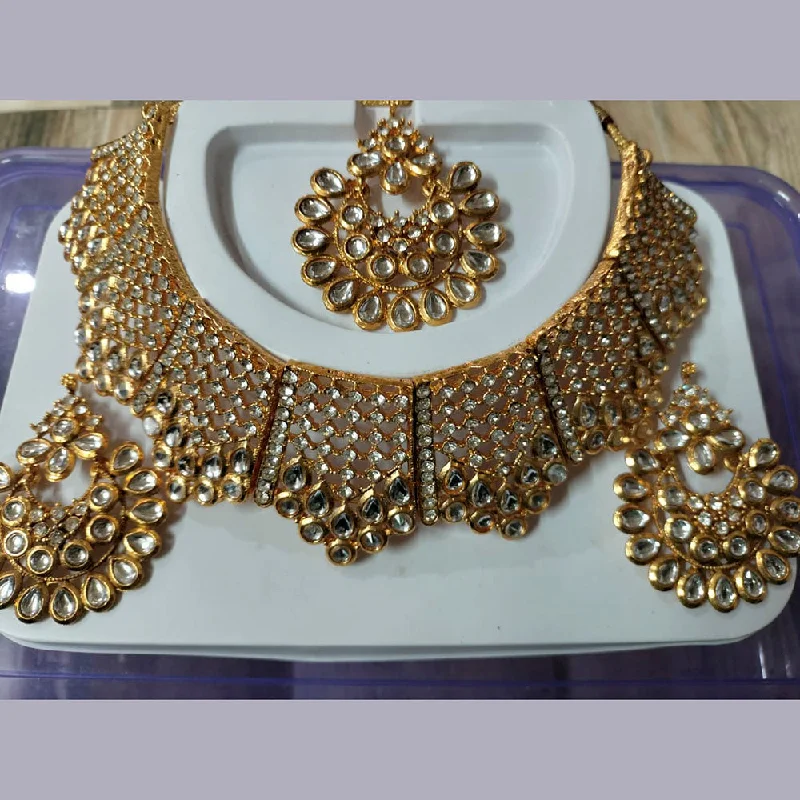 women’s trendy necklaces-Neetu Art Gold Plated Kundan Stone Choker Necklace Set With Maangtikka