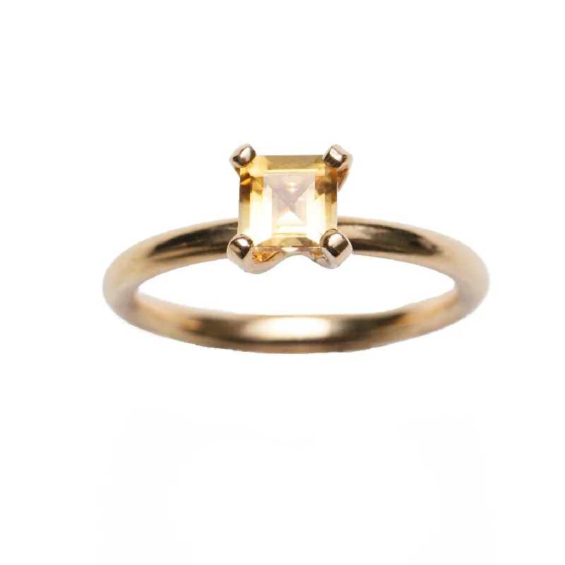 women’s gold-plated rings-Petit Ingrid Ring Gold, Yellow