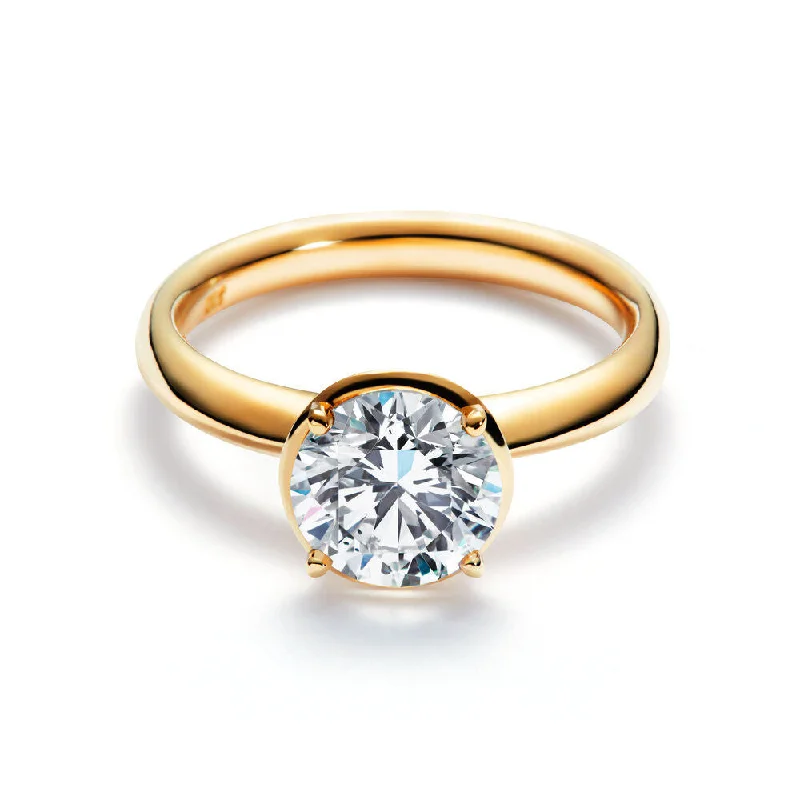 women’s oval rings-No 1 Solitaire 18K Gold Ring w. Diamond