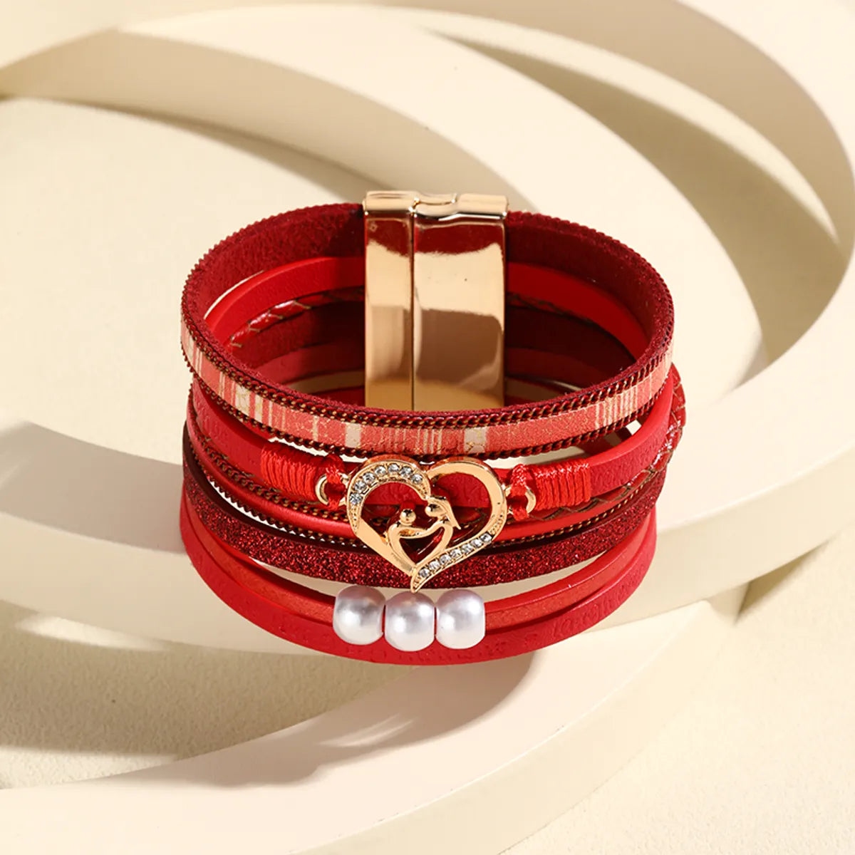 women’s sparkling bracelets-Simple Style Heart Shape Pu Leather Layered Women'S Bangle