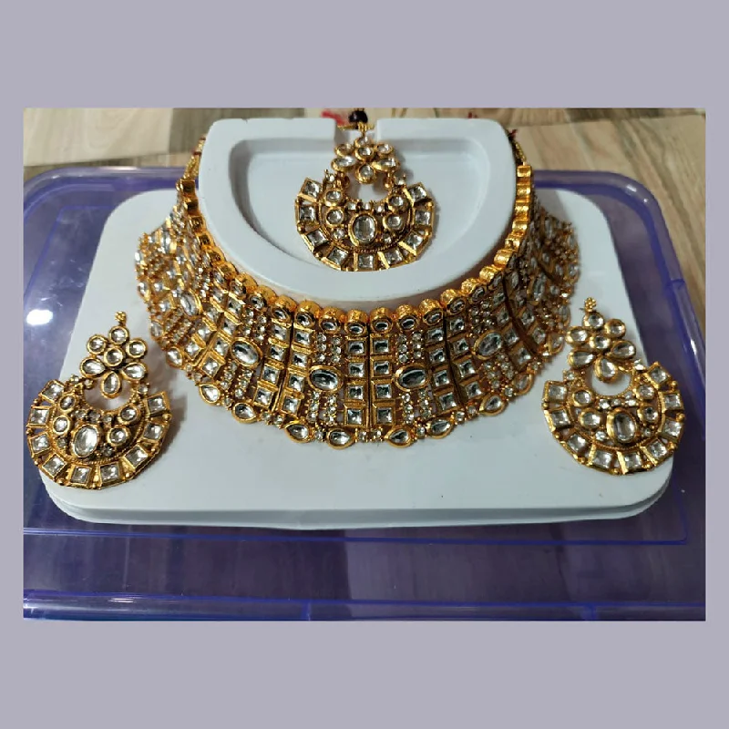 women’s designer necklaces-Neetu Art Gold Plated Kundan Stone Choker Necklace Set With Maangtikka