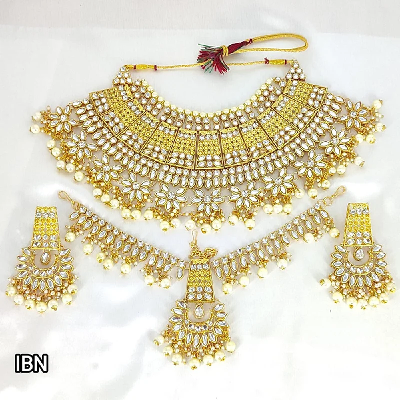 women’s pendant chain necklaces-Lucentarts Jewellery Kundan Stone Gold Plated Necklace Set